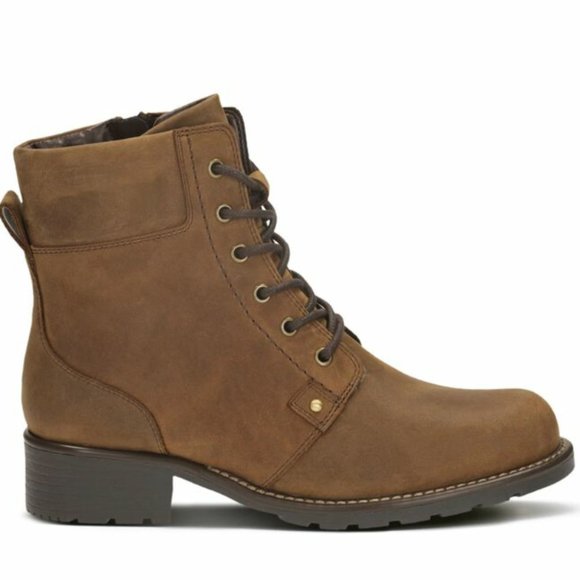 Clarks Orinoco Spice Boots in Brown Snuff - Picture 1 of 8